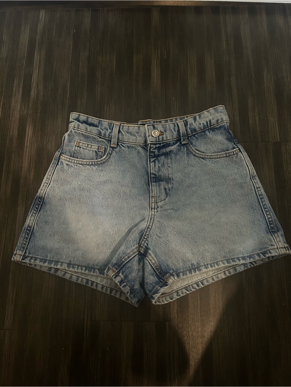 zara mom fit mid-rise shorts